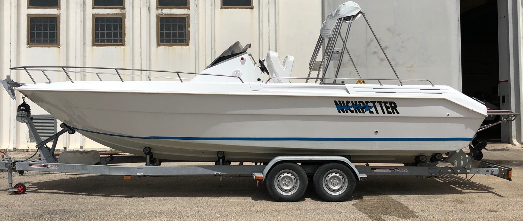 Nickpetter 770 RF+ volvo penta 330 HP + possibilità carrello<br><a href=dettaglio.aspx?Id=304 >VAI ALLA SCHEDA</a>